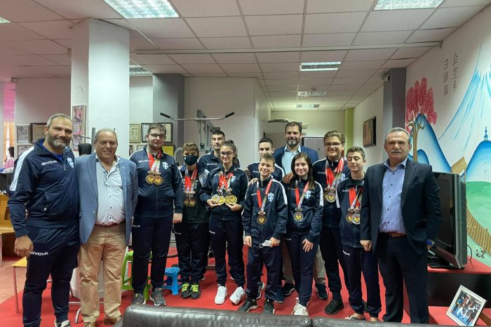 Με 16 Παγκόσμια Μετάλλια γύρισε η Ελληνική Αποστολή από το Παγκόσμιο Πρωτάθλημα KARATE - KOBUDO