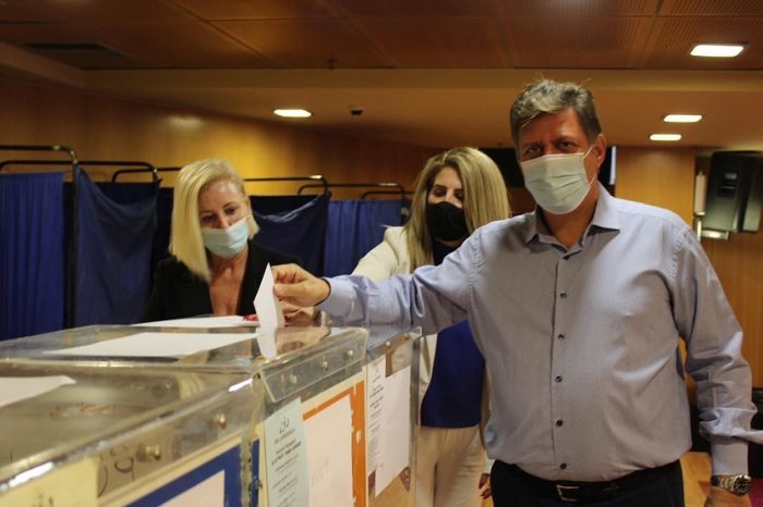 Επίσκεψη Αναπληρωτή Υπουργού Εξωτερικών Μιλτιάδη Βαρβιτσιώτη στα εκλογικά κέντρα της Νέας Δημοκρατίας στη Δυτική Αθήνα