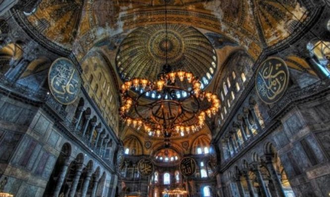 Κωνσταντινούπολη: Περιηγηθείτε εικονικά στη θρυλική Αγία Σοφία