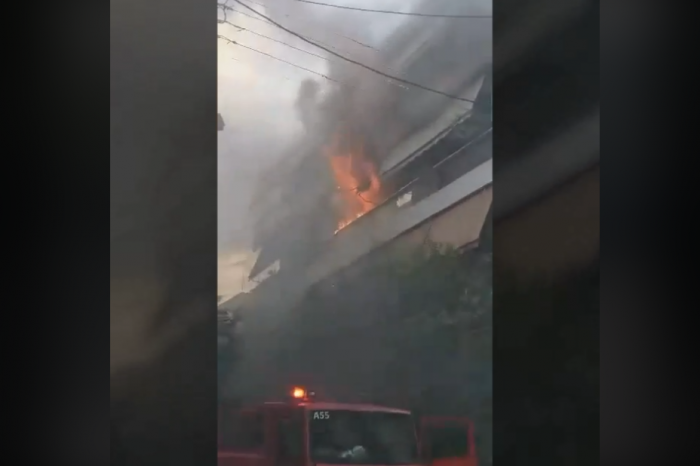 Φωτιά σε διαμέρισμα στον Κορυδαλλό (βίντεο)