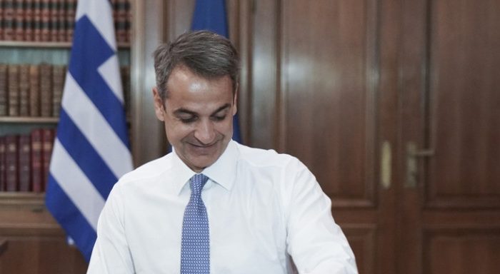 Πανελλήνιες 2019: Το τηλεφώνημα-έκπληξη του Μητσοτάκη -Στον μαθητή που πέρασε πρώτος στην Ιατρική Αθηνών