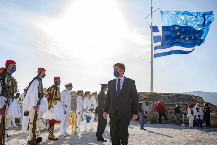 Παρουσία Αναπληρωτή Υπουργού Εξωτερικών Μιλτιάδη Βαρβιτσιώτη στην Τελετή Έπαρσης των Σημαιών Ελλάδας και Ευρωπαϊκής Ένωσης