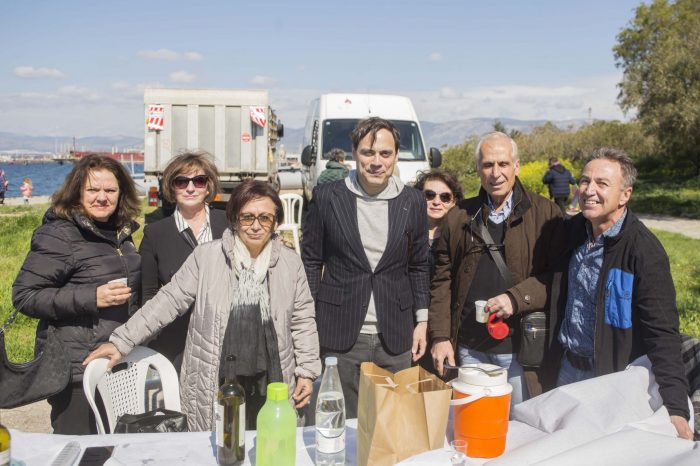 Χαϊδαριώτικα Κούλουμα στην Ακτή Σκαραμαγκά