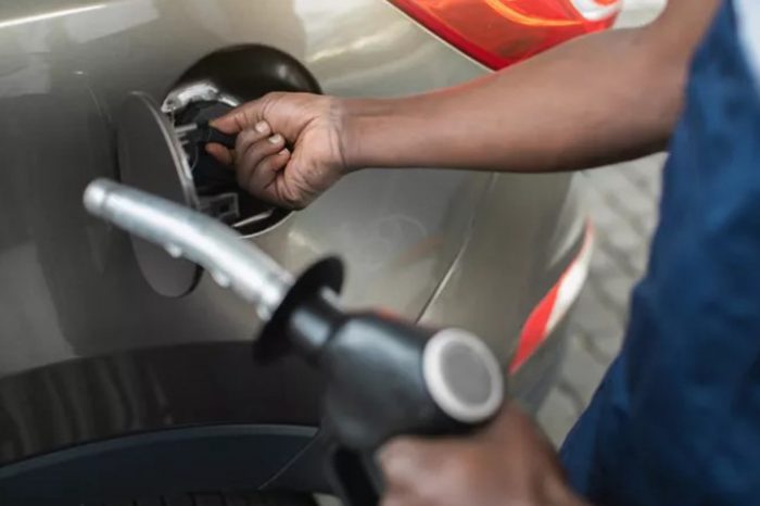 Fuel Pass 2: Σήμερα οι πληρωμές σε τραπεζικούς λογαριασμούς και κάρτες για 1,8 εκατ. δικαιούχους