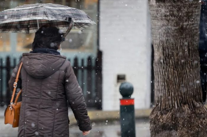 Έκτακτο δελτίο επιδείνωσης καιρού: Καταιγίδες και χιόνια μέχρι την Παρασκευή