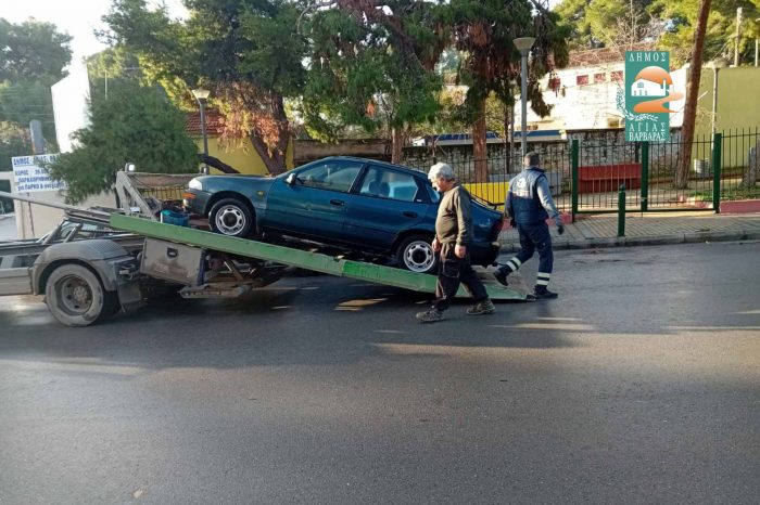 Τα εγκαταλειμμένα οχήματα απομακρύνονται με συστηματικές παρεμβάσεις του Δήμου Αγίας Βαρβάρας