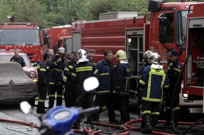 Συνέβη και αυτό: Φωτιά στα διυλιστήρια πετρελαίου